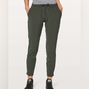 Lululemon On The Fly Joggers 💚